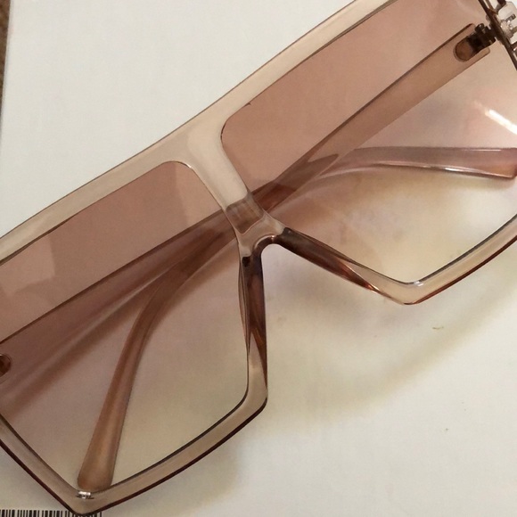 Accessories - Sunglasses